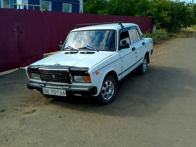 Белый ВАЗ 2107, объемом двигателя 1.5 л и пробегом 0 тыс. км за 1350 $, фото 1 на Automoto.ua