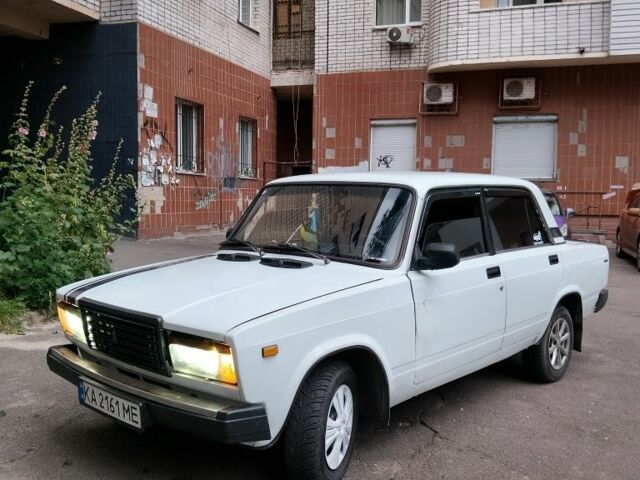 Белый ВАЗ 2107, объемом двигателя 1.3 л и пробегом 2 тыс. км за 967 $, фото 1 на Automoto.ua