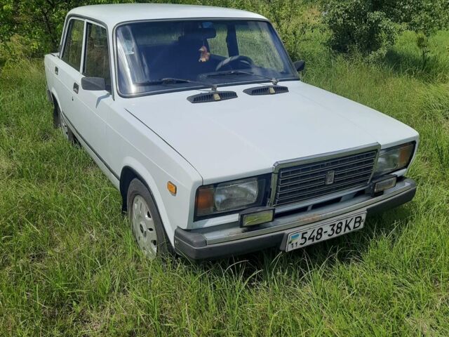 Белый ВАЗ 2107, объемом двигателя 0 л и пробегом 260 тыс. км за 1100 $, фото 1 на Automoto.ua