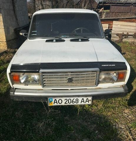Белый ВАЗ 2107, объемом двигателя 1.5 л и пробегом 80 тыс. км за 550 $, фото 1 на Automoto.ua