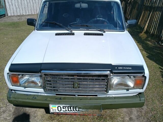 Белый ВАЗ 2107, объемом двигателя 0 л и пробегом 142 тыс. км за 949 $, фото 1 на Automoto.ua