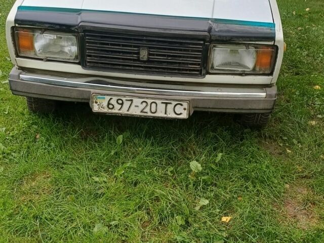 Белый ВАЗ 2107, объемом двигателя 1 л и пробегом 160 тыс. км за 409 $, фото 1 на Automoto.ua