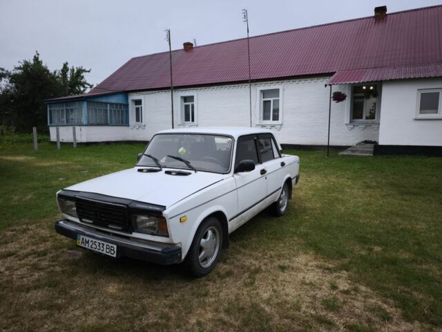 Белый ВАЗ 2107, объемом двигателя 1.5 л и пробегом 32 тыс. км за 486 $, фото 1 на Automoto.ua