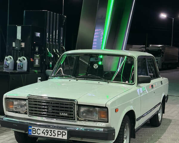 Белый ВАЗ 2107, объемом двигателя 1.45 л и пробегом 134 тыс. км за 1150 $, фото 1 на Automoto.ua