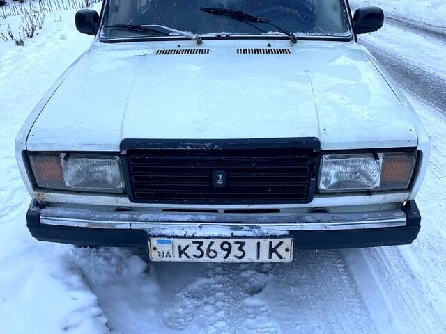 Білий ВАЗ 2107, об'ємом двигуна 1.5 л та пробігом 200 тис. км за 350 $, фото 1 на Automoto.ua