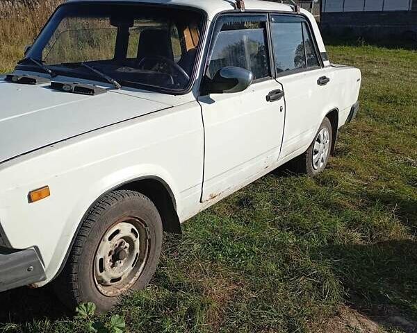 Белый ВАЗ 2107, объемом двигателя 0 л и пробегом 36 тыс. км за 508 $, фото 1 на Automoto.ua