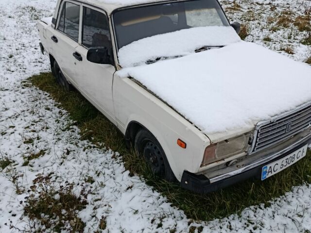 Білий ВАЗ 2107, об'ємом двигуна 1.5 л та пробігом 210 тис. км за 355 $, фото 1 на Automoto.ua