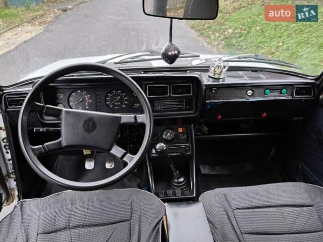 Белый ВАЗ 2107, объемом двигателя 1.5 л и пробегом 200 тыс. км за 500 $, фото 1 на Automoto.ua