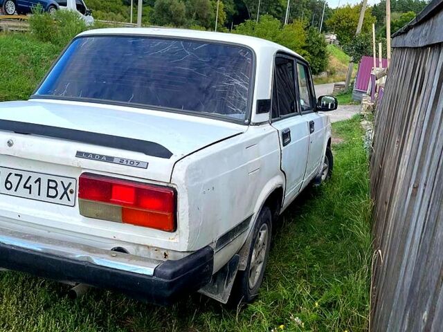 Білий ВАЗ 2107, об'ємом двигуна 1.5 л та пробігом 0 тис. км за 360 $, фото 1 на Automoto.ua