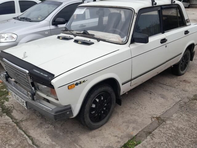 Белый ВАЗ 2107, объемом двигателя 1.5 л и пробегом 44 тыс. км за 1500 $, фото 1 на Automoto.ua