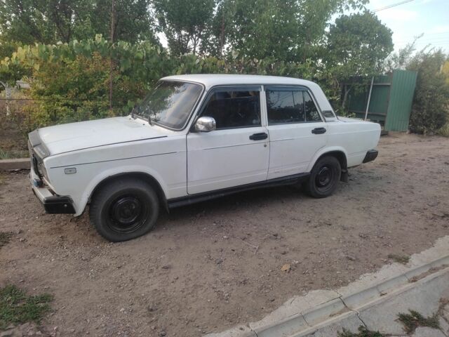 Білий ВАЗ 2107, об'ємом двигуна 0 л та пробігом 999 тис. км за 600 $, фото 1 на Automoto.ua
