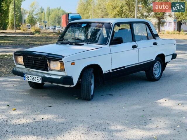 Белый ВАЗ 2107, объемом двигателя 1.3 л и пробегом 100 тыс. км за 950 $, фото 1 на Automoto.ua