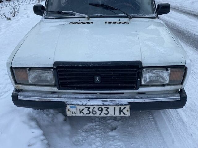 Белый ВАЗ 2107, объемом двигателя 1.5 л и пробегом 200 тыс. км за 349 $, фото 1 на Automoto.ua