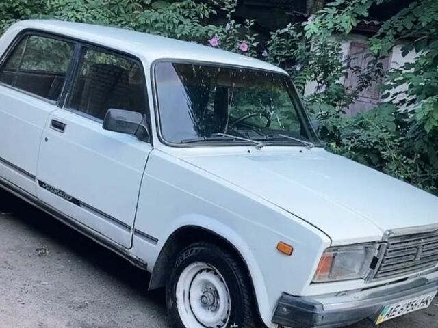 Белый ВАЗ 2107, объемом двигателя 1.6 л и пробегом 250 тыс. км за 880 $, фото 1 на Automoto.ua
