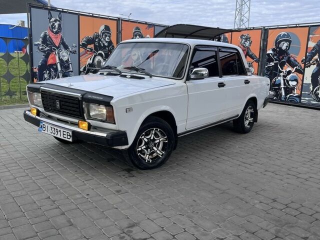 ВАЗ 2107 1992 у Кременчуге на Automoto.ua Білий ВАЗ 2107, об'ємом двигуна 1.5 л та пробігом 158 тис. км за 1150 $, фото 1 на Automoto.ua