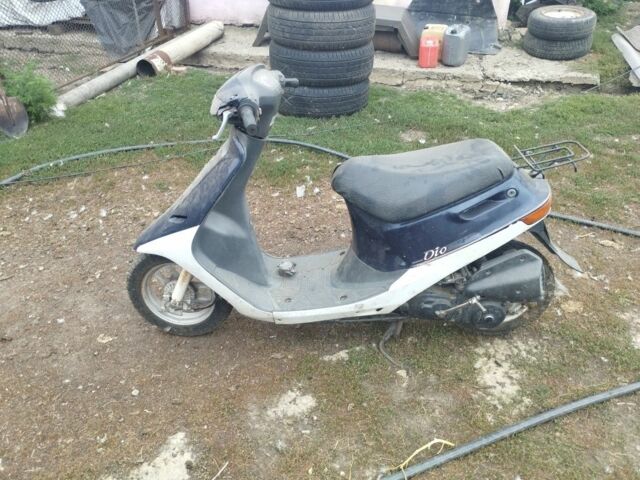 Белый ВАЗ 2107, объемом двигателя 1.5 л и пробегом 1 тыс. км за 10000 $, фото 1 на Automoto.ua