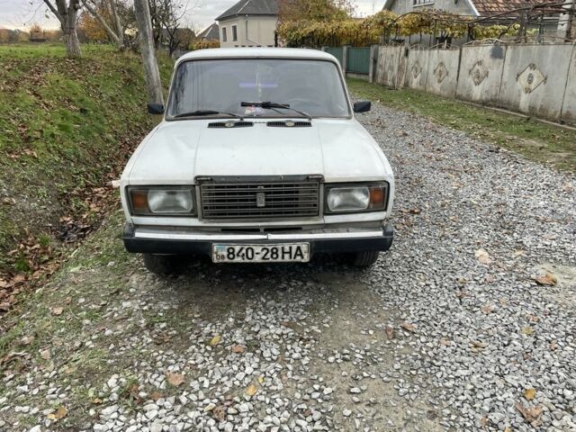 Белый ВАЗ 2107, объемом двигателя 1.5 л и пробегом 3 тыс. км за 406 $, фото 1 на Automoto.ua