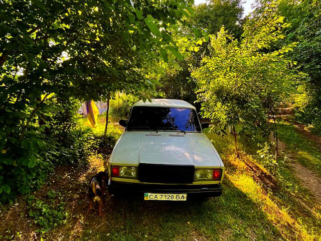 Белый ВАЗ 2107, объемом двигателя 1.5 л и пробегом 0 тыс. км за 670 $, фото 1 на Automoto.ua