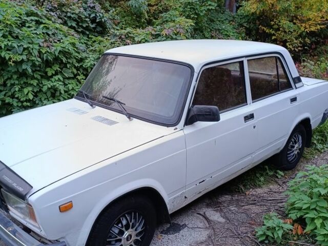 Білий ВАЗ 2107, об'ємом двигуна 0 л та пробігом 200 тис. км за 400 $, фото 1 на Automoto.ua