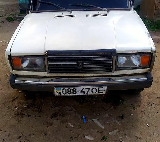 Белый ВАЗ 2107, объемом двигателя 1.5 л и пробегом 477 тыс. км за 700 $, фото 1 на Automoto.ua