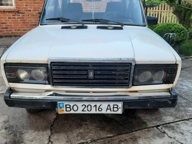 Белый ВАЗ 2107, объемом двигателя 1 л и пробегом 30 тыс. км за 350 $, фото 1 на Automoto.ua