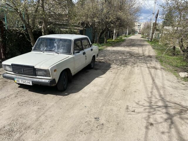Белый ВАЗ 2107, объемом двигателя 1.5 л и пробегом 222 тыс. км за 415 $, фото 1 на Automoto.ua