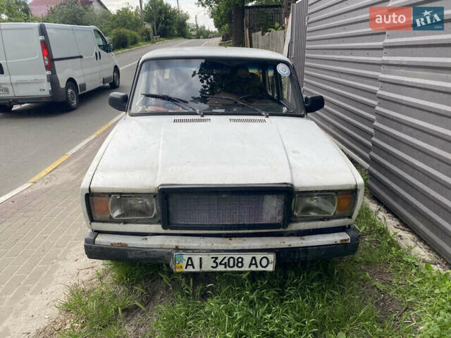 Белый ВАЗ 2107, объемом двигателя 1.5 л и пробегом 355 тыс. км за 651 $, фото 1 на Automoto.ua