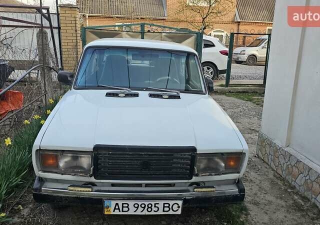 Белый ВАЗ 2107, объемом двигателя 1.6 л и пробегом 65 тыс. км за 950 $, фото 1 на Automoto.ua