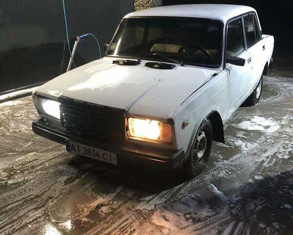 Белый ВАЗ 2107, объемом двигателя 1.3 л и пробегом 70 тыс. км за 240 $, фото 1 на Automoto.ua