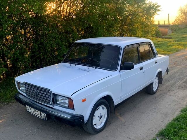 Белый ВАЗ 2107, объемом двигателя 1.6 л и пробегом 0 тыс. км за 700 $, фото 1 на Automoto.ua