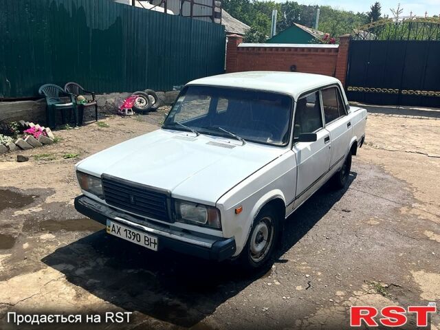 Белый ВАЗ 2107, объемом двигателя 1.5 л и пробегом 0 тыс. км за 600 $, фото 1 на Automoto.ua