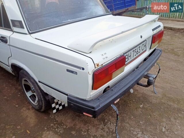 Белый ВАЗ 2107, объемом двигателя 1.7 л и пробегом 140 тыс. км за 1200 $, фото 1 на Automoto.ua