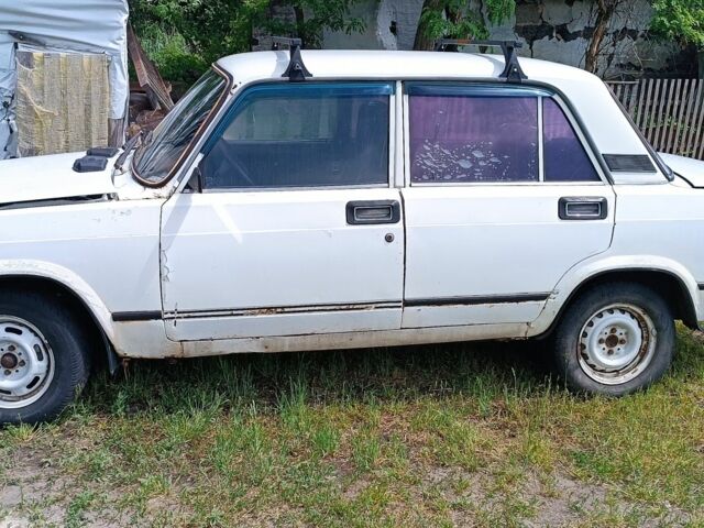 Белый ВАЗ 2107, объемом двигателя 0 л и пробегом 58 тыс. км за 412 $, фото 1 на Automoto.ua