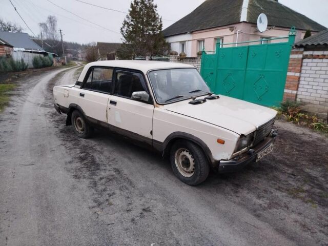 Білий ВАЗ 2107, об'ємом двигуна 0 л та пробігом 99 тис. км за 296 $, фото 1 на Automoto.ua