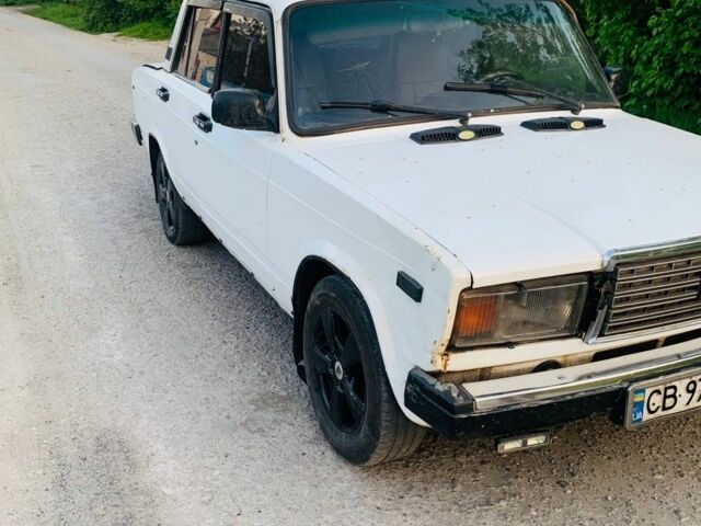 Белый ВАЗ 2107, объемом двигателя 0 л и пробегом 321 тыс. км за 731 $, фото 1 на Automoto.ua