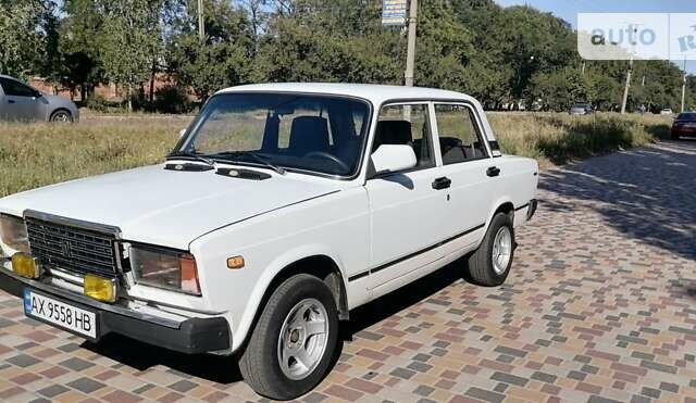 Білий ВАЗ 2107, об'ємом двигуна 1.45 л та пробігом 100 тис. км за 1150 $, фото 1 на Automoto.ua