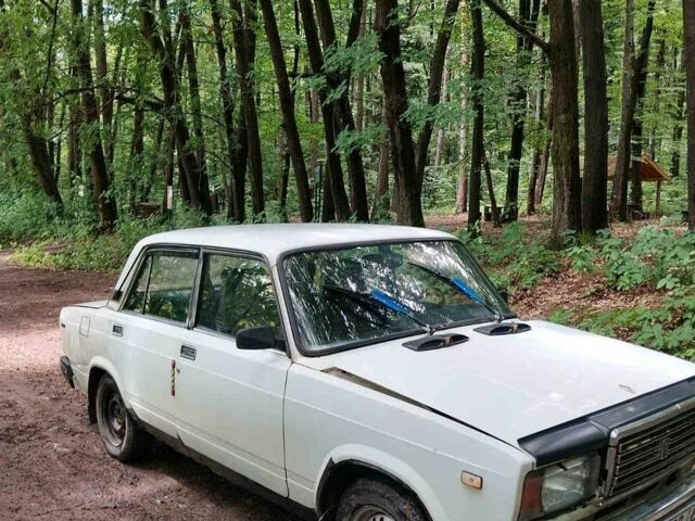 Белый ВАЗ 2107, объемом двигателя 1.5 л и пробегом 66 тыс. км за 999 $, фото 1 на Automoto.ua