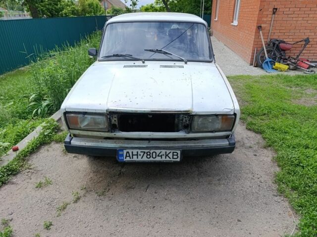 Белый ВАЗ 2107, объемом двигателя 0 л и пробегом 50 тыс. км за 492 $, фото 1 на Automoto.ua