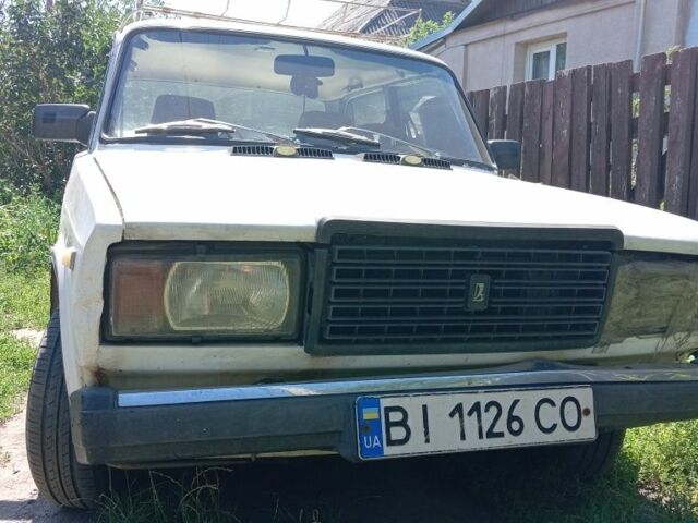 Белый ВАЗ 2107, объемом двигателя 1.5 л и пробегом 95 тыс. км за 500 $, фото 1 на Automoto.ua