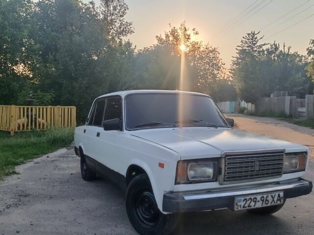 Белый ВАЗ 2107, объемом двигателя 1.5 л и пробегом 157 тыс. км за 482 $, фото 1 на Automoto.ua
