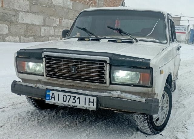 Белый ВАЗ 2107, объемом двигателя 1.5 л и пробегом 120 тыс. км за 950 $, фото 1 на Automoto.ua