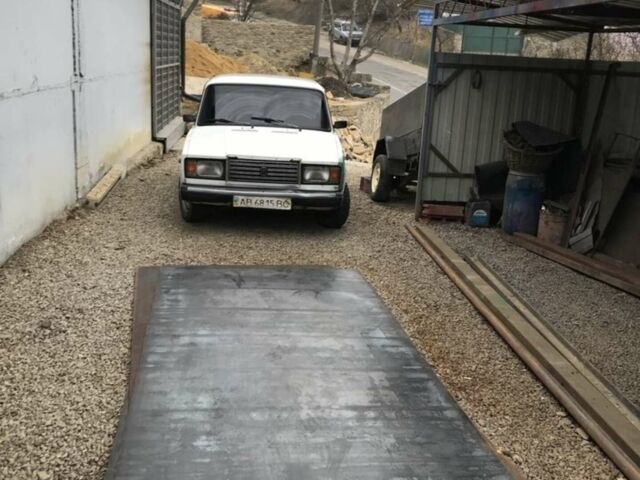 Белый ВАЗ 2107, объемом двигателя 0 л и пробегом 300 тыс. км за 906 $, фото 1 на Automoto.ua