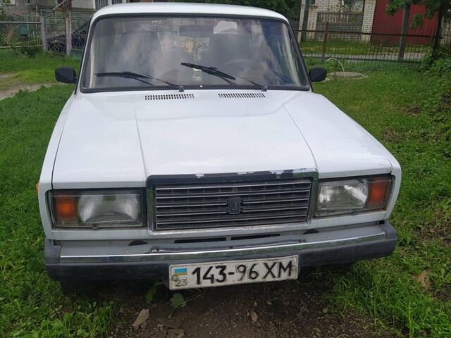 Белый ВАЗ 2107, объемом двигателя 0 л и пробегом 100 тыс. км за 750 $, фото 1 на Automoto.ua