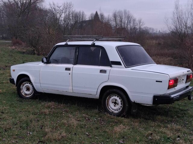 Білий ВАЗ 2107, об'ємом двигуна 1.5 л та пробігом 23 тис. км за 600 $, фото 1 на Automoto.ua