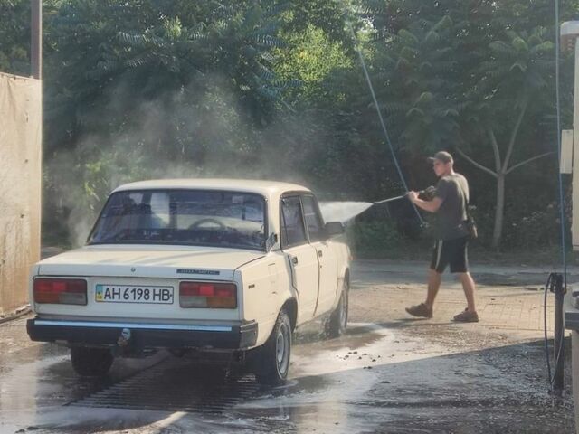Белый ВАЗ 2107, объемом двигателя 1.5 л и пробегом 333 тыс. км за 561 $, фото 1 на Automoto.ua