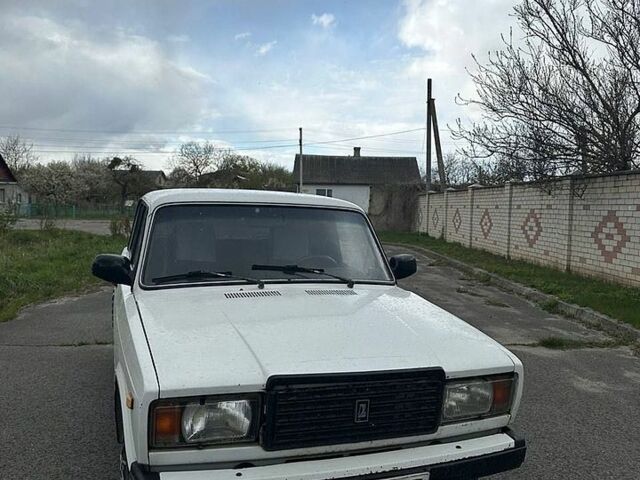 Білий ВАЗ 2107, об'ємом двигуна 1.5 л та пробігом 203 тис. км за 650 $, фото 1 на Automoto.ua
