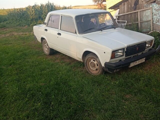 Белый ВАЗ 2107, объемом двигателя 1.6 л и пробегом 400 тыс. км за 592 $, фото 1 на Automoto.ua