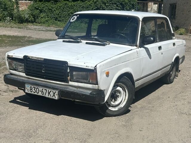 Белый ВАЗ 2107, объемом двигателя 1.7 л и пробегом 123 тыс. км за 450 $, фото 1 на Automoto.ua