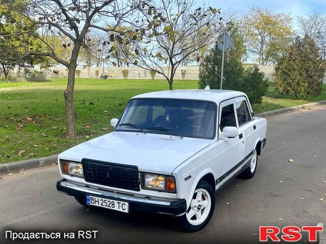 Білий ВАЗ 2107, об'ємом двигуна 1.6 л та пробігом 200 тис. км за 1200 $, фото 1 на Automoto.ua