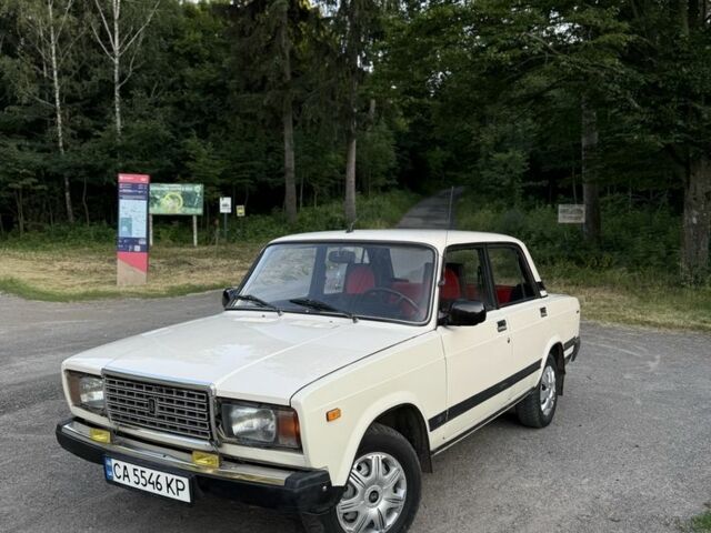 Белый ВАЗ 2107, объемом двигателя 1.5 л и пробегом 90 тыс. км за 1150 $, фото 1 на Automoto.ua